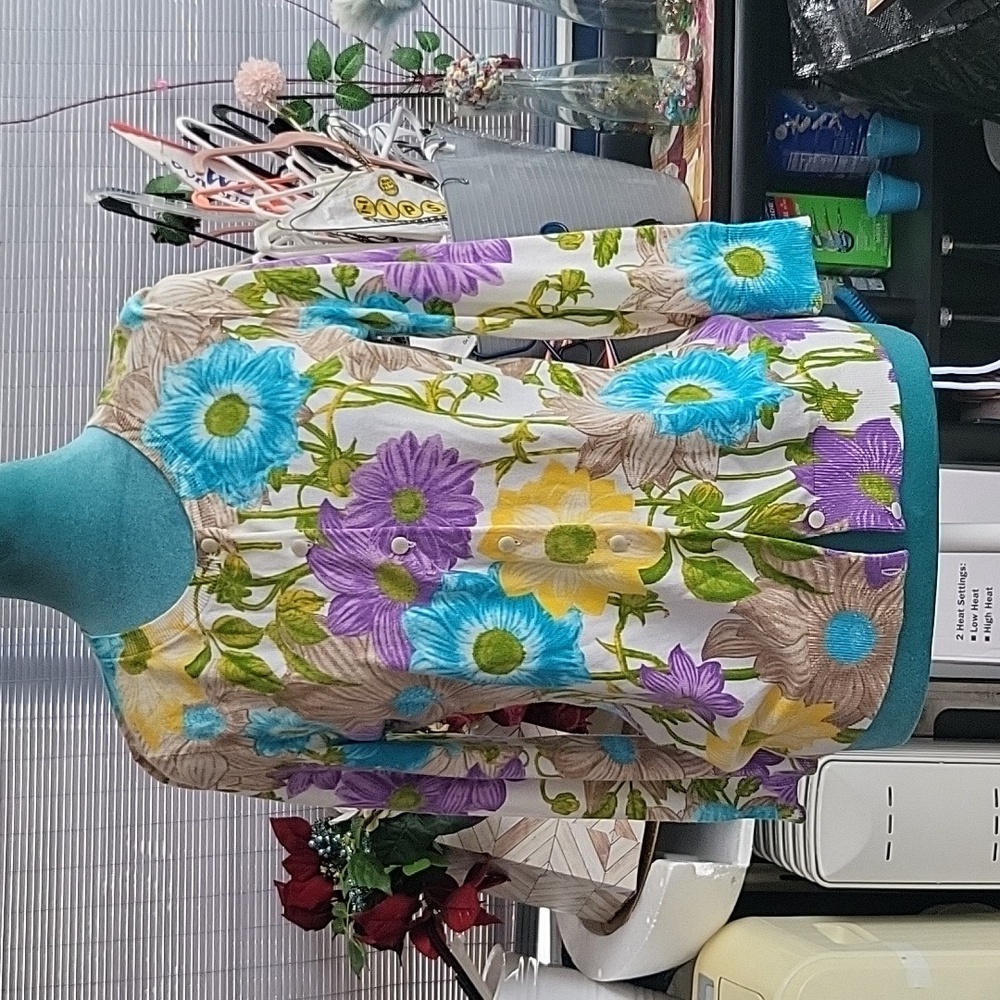 Ladies Beautiful purple, yellow, turquoise, white, and brown.